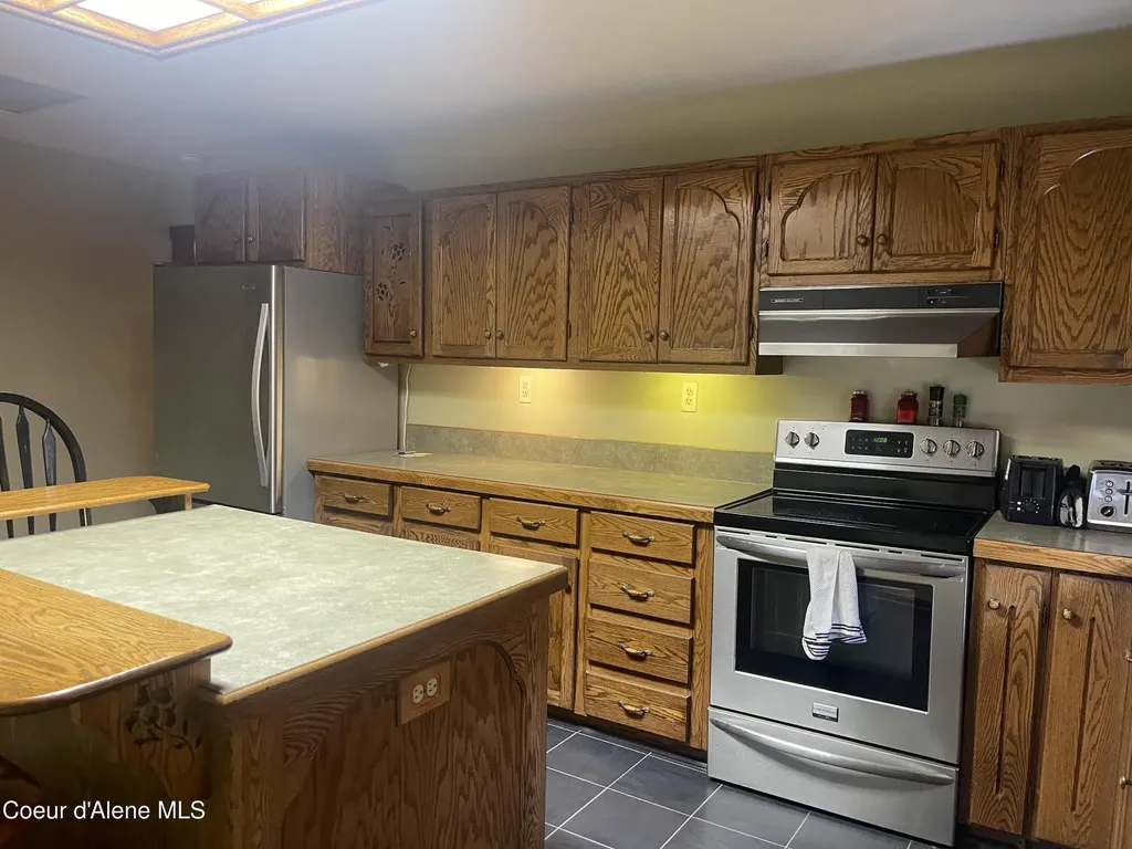 7042 Oak Street Bonners Ferry ID 83805