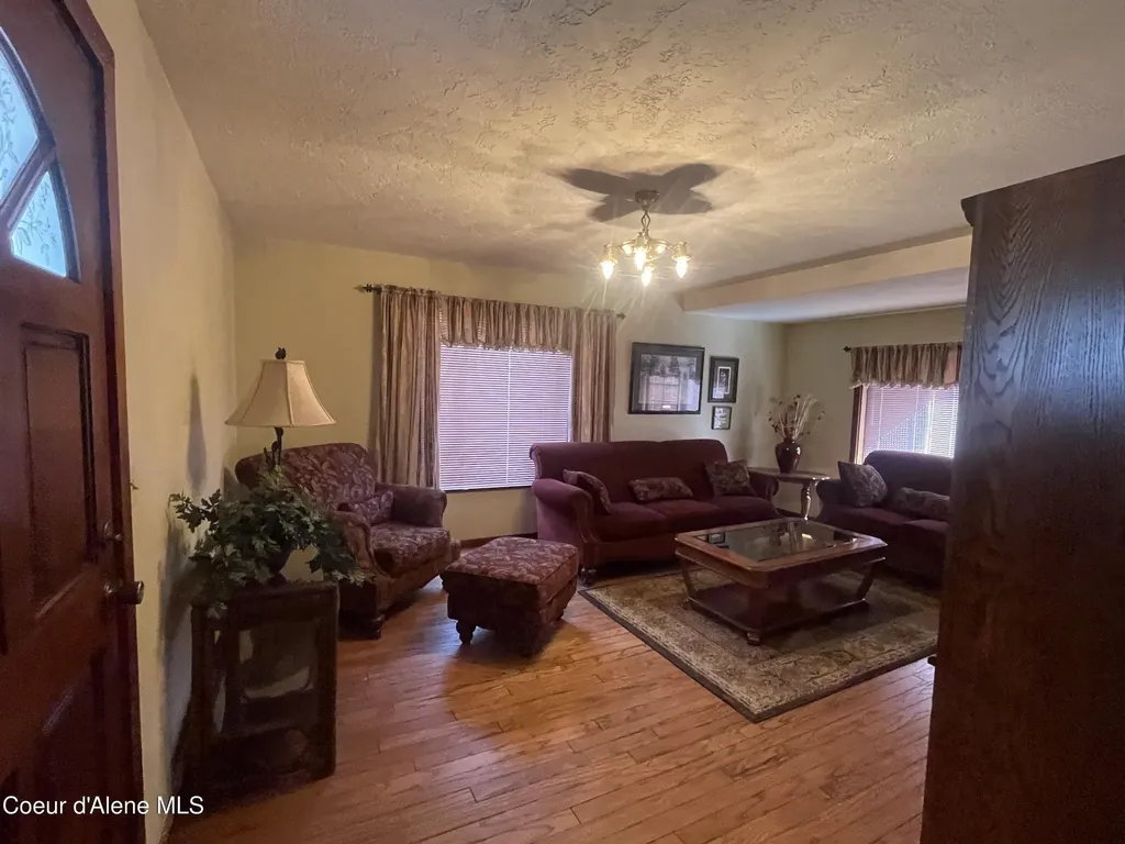 7042 Oak Street Bonners Ferry ID 83805