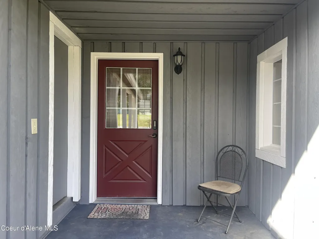7042 Oak Street Bonners Ferry ID 83805