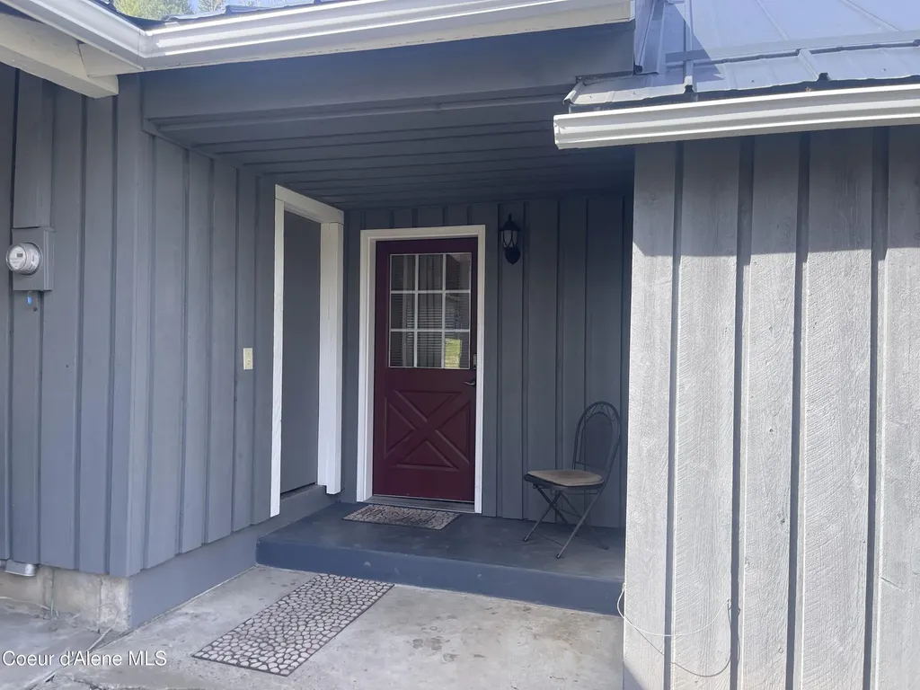7042 Oak Street Bonners Ferry ID 83805