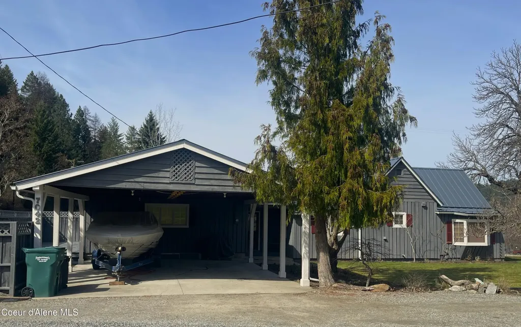 7042 Oak Street Bonners Ferry ID 83805