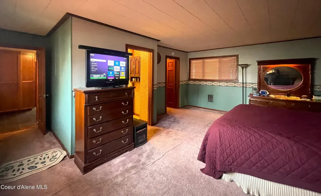 7042 Oak Street Bonners Ferry ID 83805