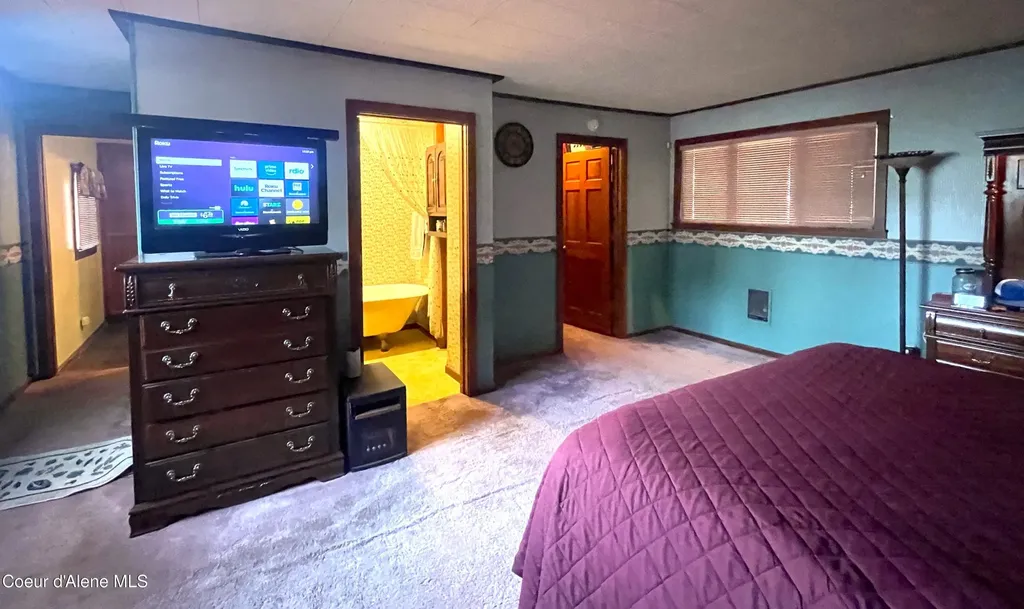 7042 Oak Street Bonners Ferry ID 83805