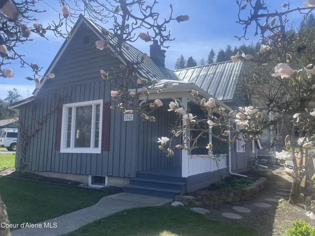 7042 Oak Street Bonners Ferry ID 83805