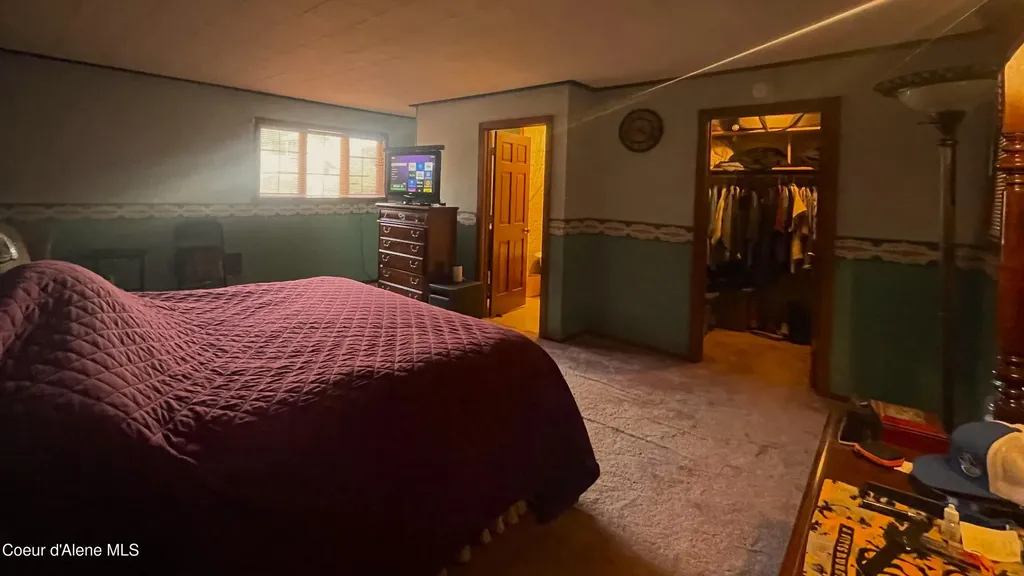 7042 Oak Street Bonners Ferry ID 83805