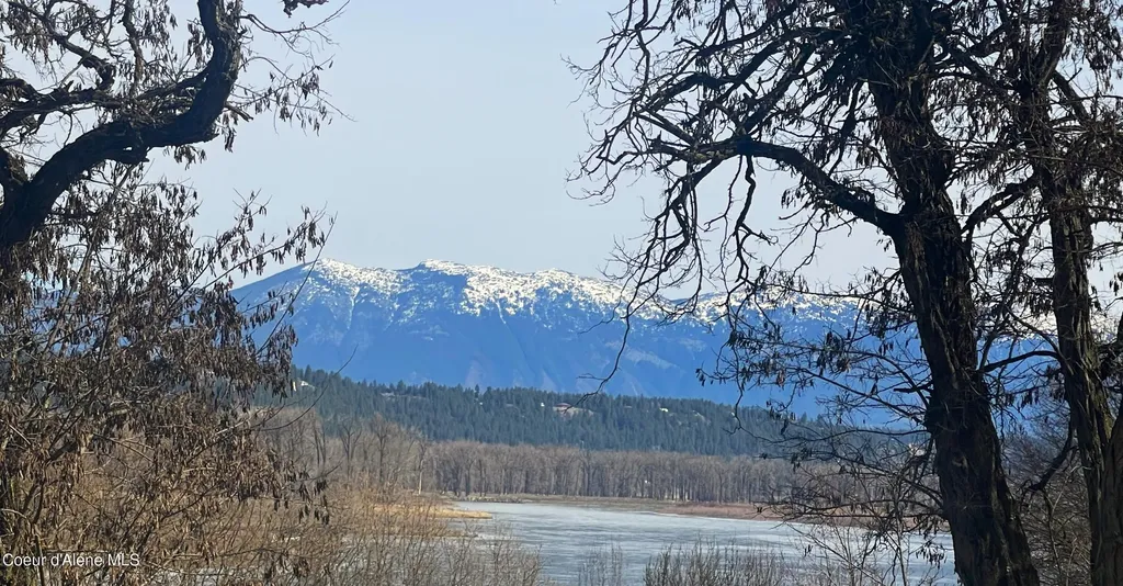 7042 Oak Street Bonners Ferry ID 83805