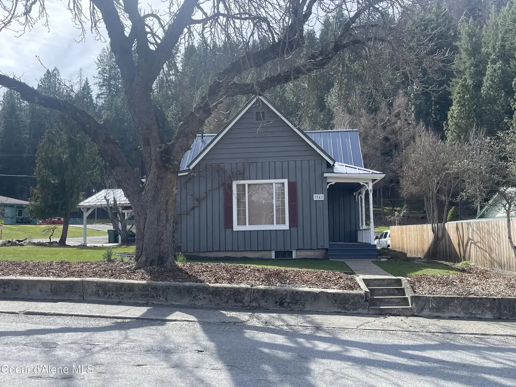 7042 Oak Street Bonners Ferry ID 83805