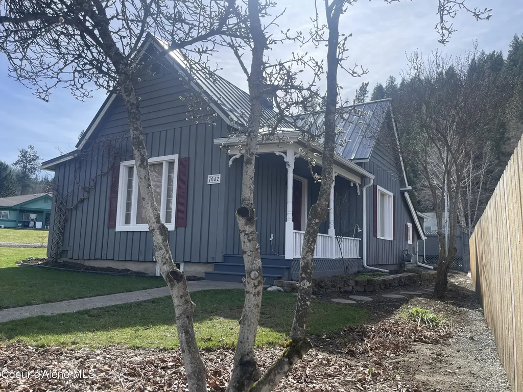 7042 Oak Street Bonners Ferry ID 83805
