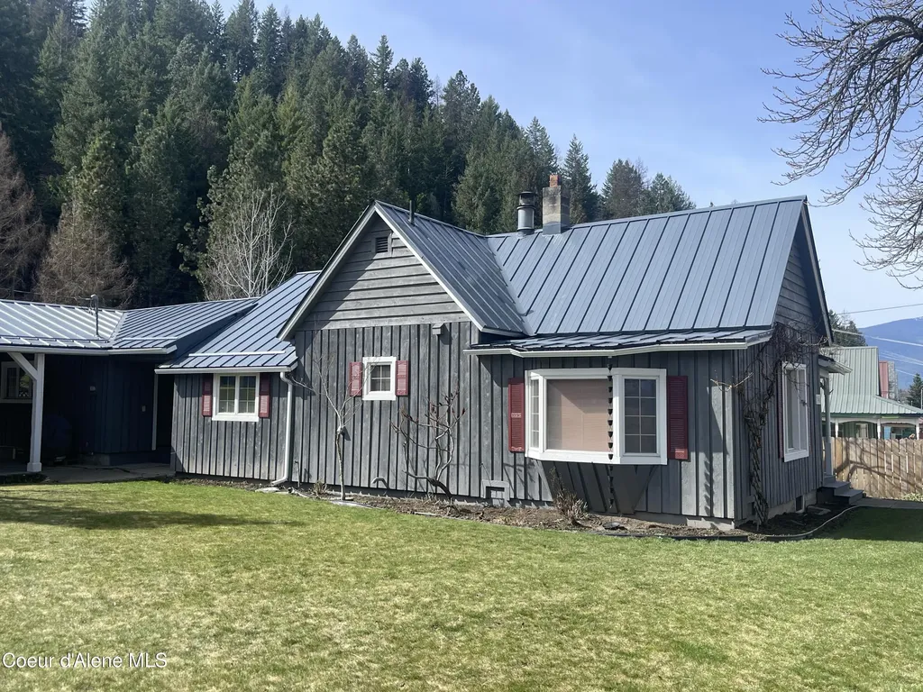 7042 Oak Street Bonners Ferry ID 83805