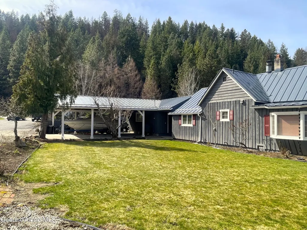 7042 Oak Street Bonners Ferry ID 83805
