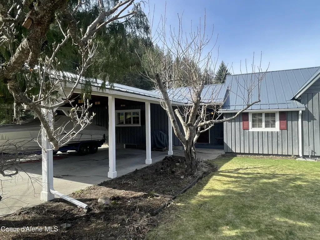 7042 Oak Street Bonners Ferry ID 83805