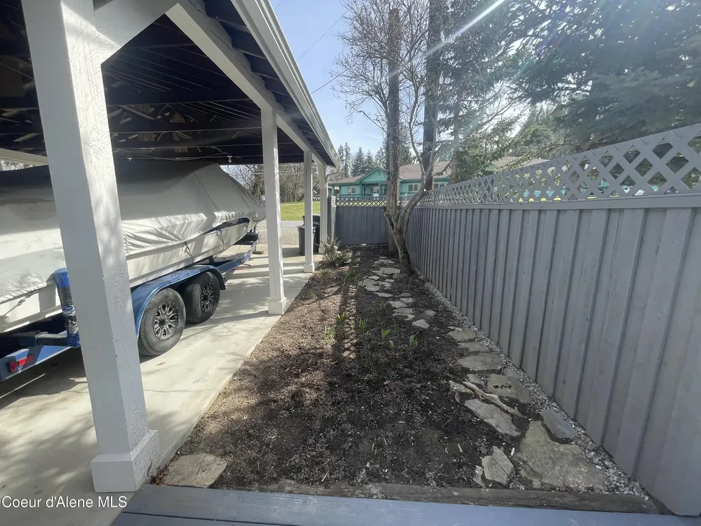 7042 Oak Street Bonners Ferry ID 83805