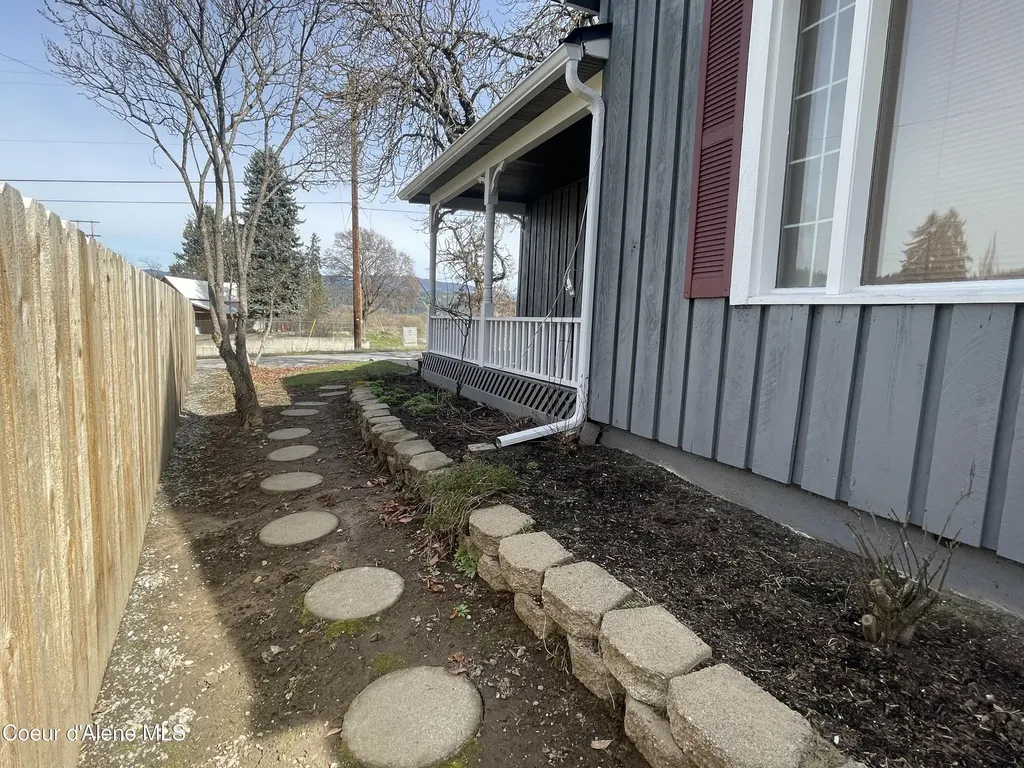 7042 Oak Street Bonners Ferry ID 83805