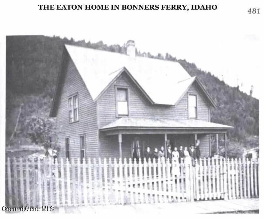 7042 Oak Street Bonners Ferry ID 83805