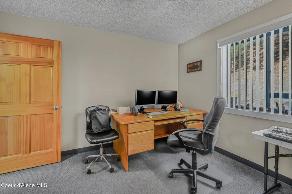 19459 W Riverview Drive Post Falls ID 83854