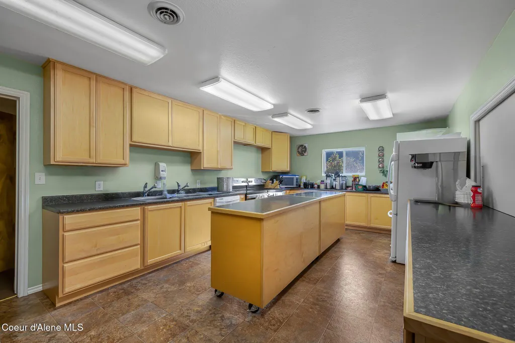 19459 W Riverview Drive Post Falls ID 83854