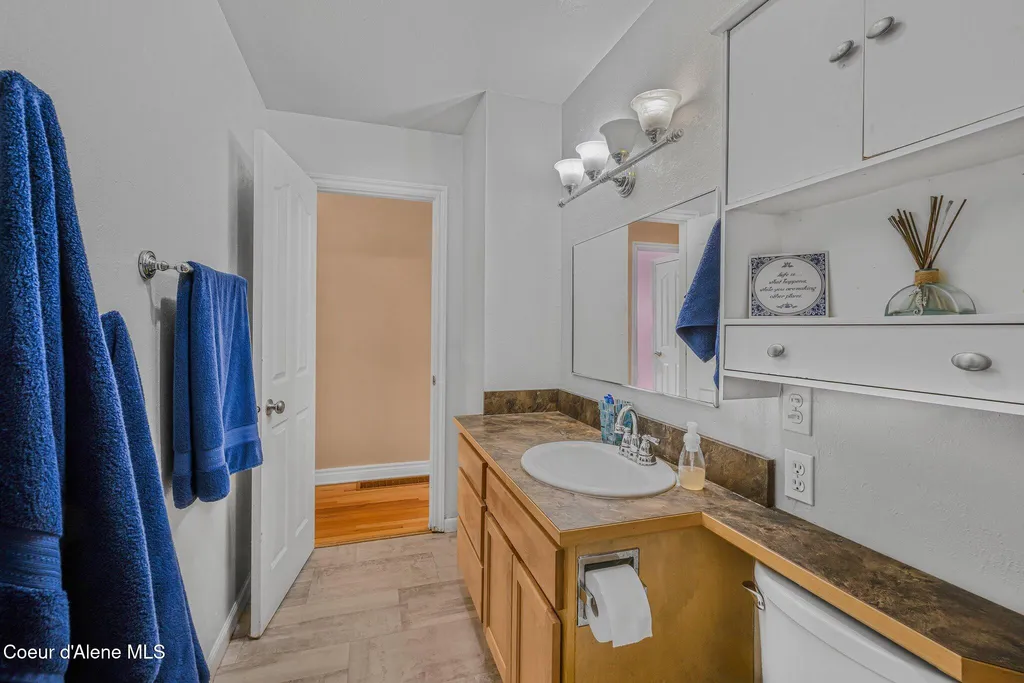 19459 W Riverview Drive Post Falls ID 83854