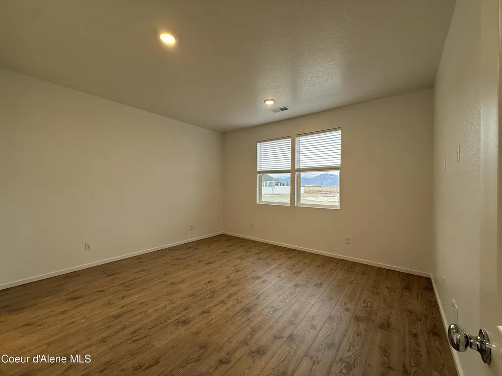 5262 E Aquila Avenue Post Falls ID 83854