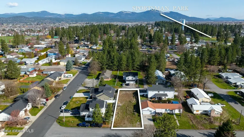 206/209 W 17th/warner Ave/road Post Falls ID 83854