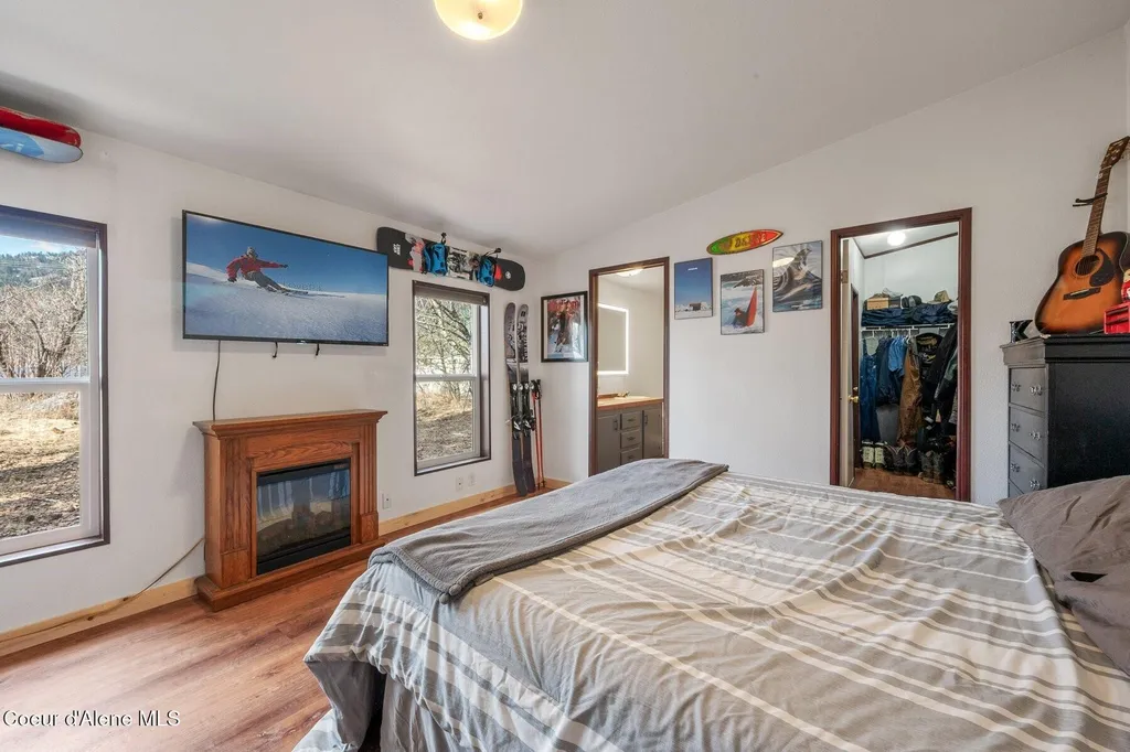 662 Roberson Way Sandpoint ID 83864