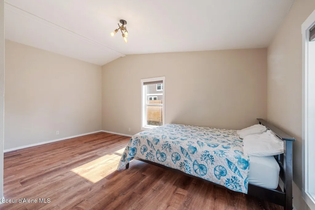 662 Roberson Way Sandpoint ID 83864