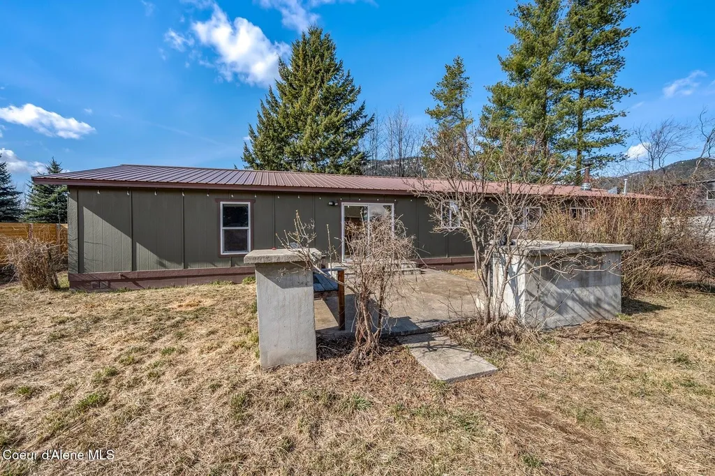 662 Roberson Way Sandpoint ID 83864