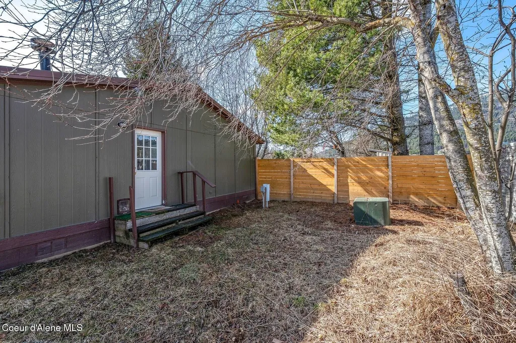 662 Roberson Way Sandpoint ID 83864
