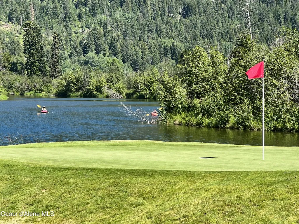 662 Roberson Way Sandpoint ID 83864