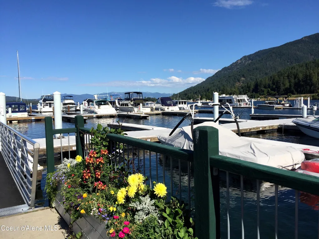 662 Roberson Way Sandpoint ID 83864