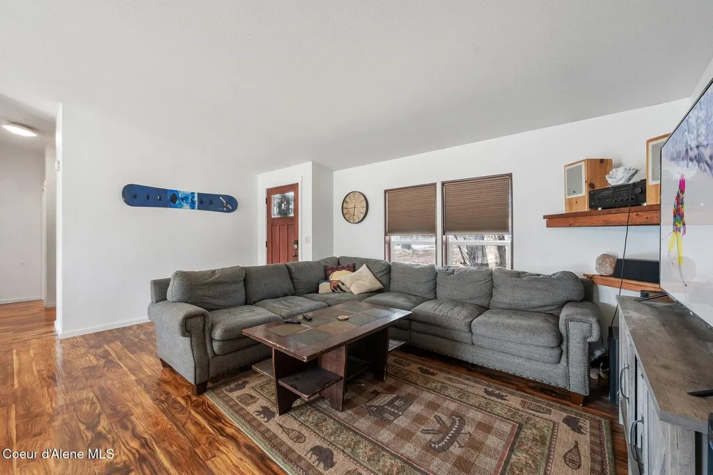 662 Roberson Way Sandpoint ID 83864