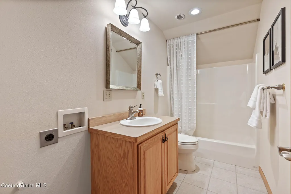 3361 Bottle Bay Road Sagle ID 83860