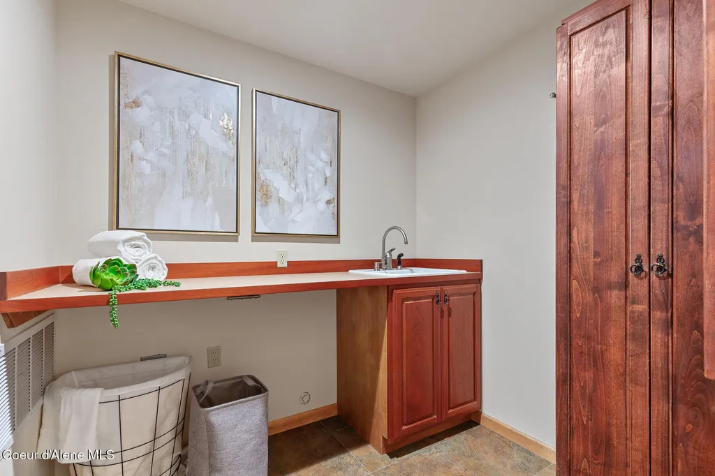 3361 Bottle Bay Road Sagle ID 83860
