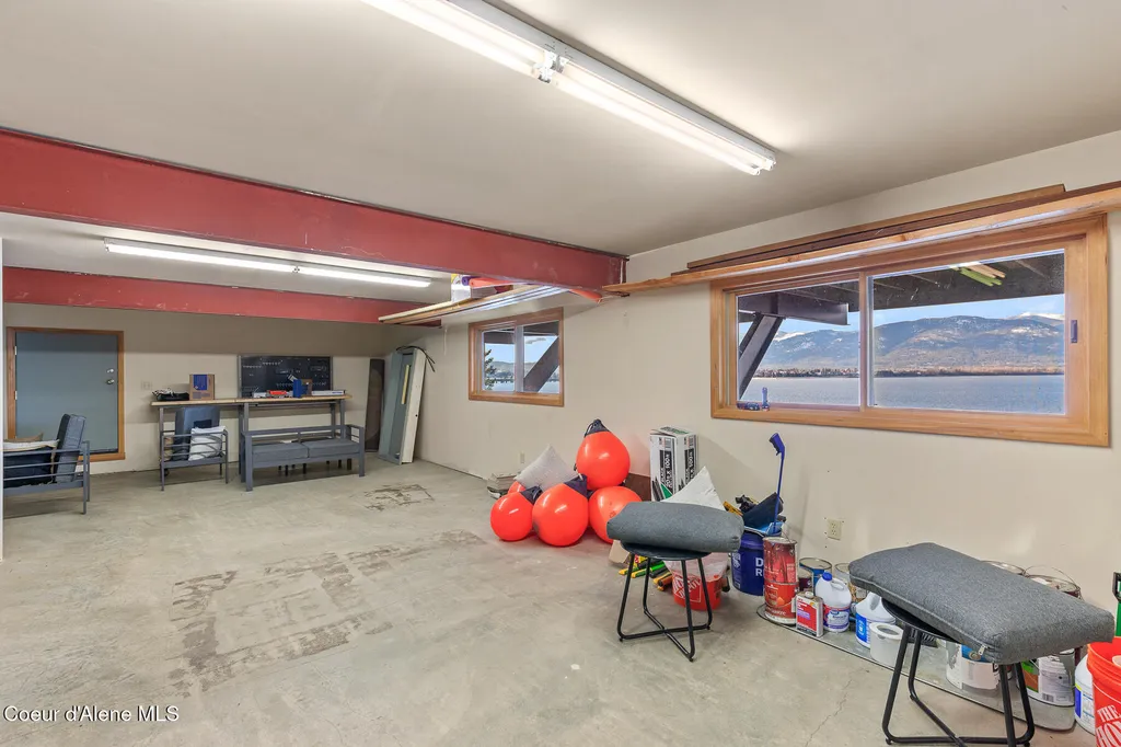 3361 Bottle Bay Road Sagle ID 83860
