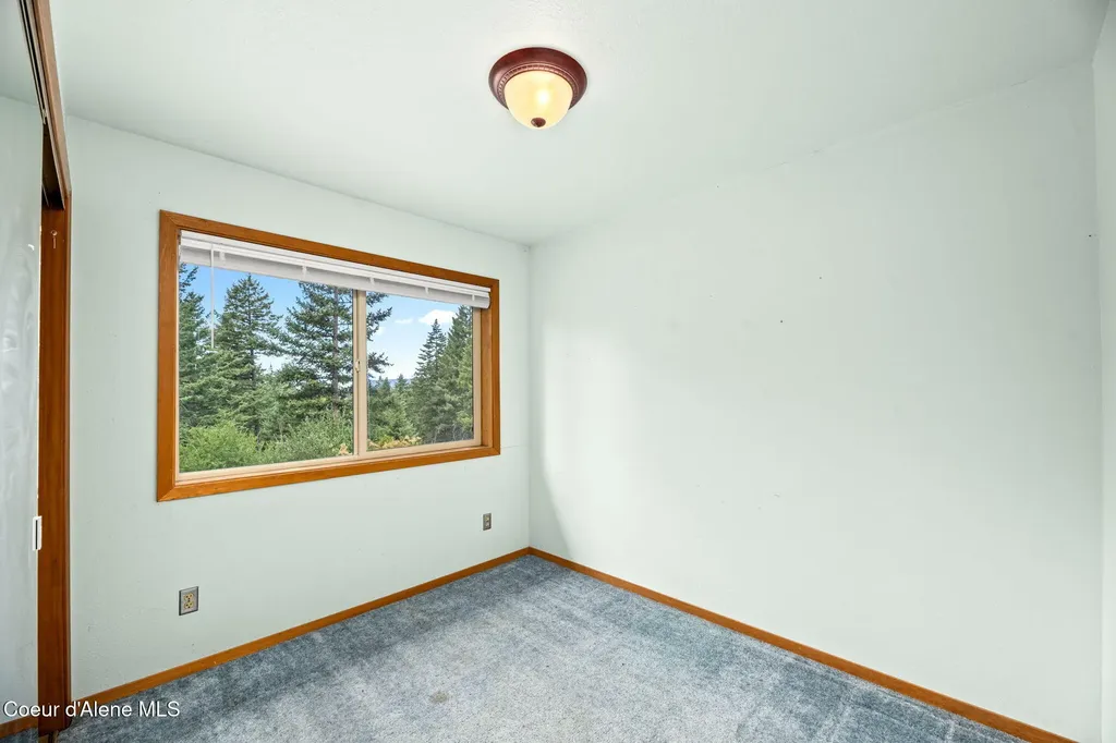 5671 E Wildlife Trail Hayden ID 83835