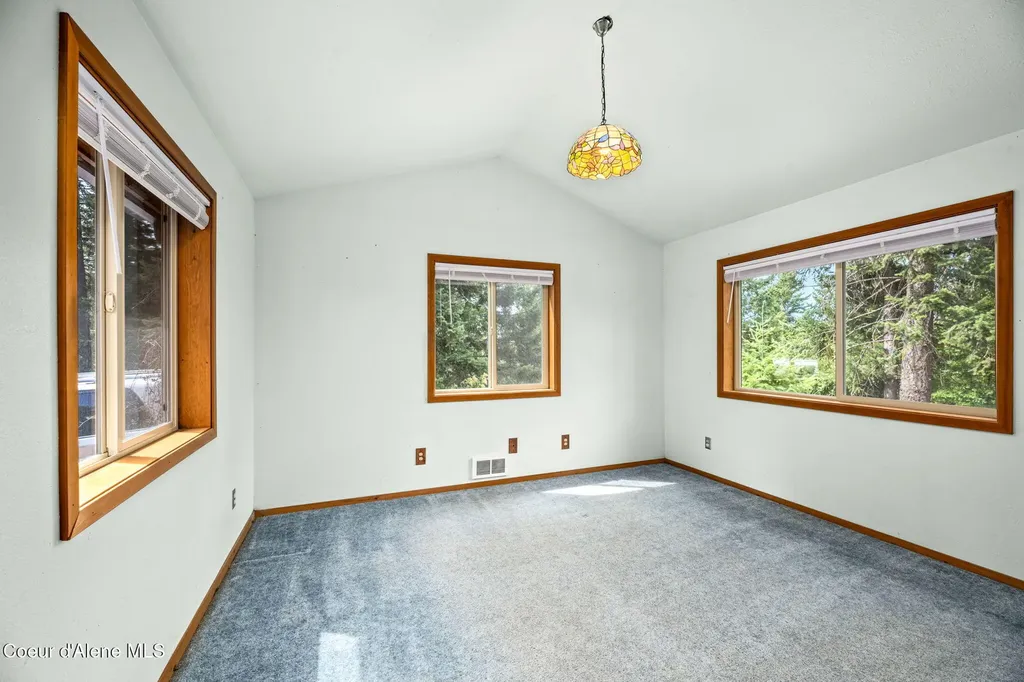 5671 E Wildlife Trail Hayden ID 83835