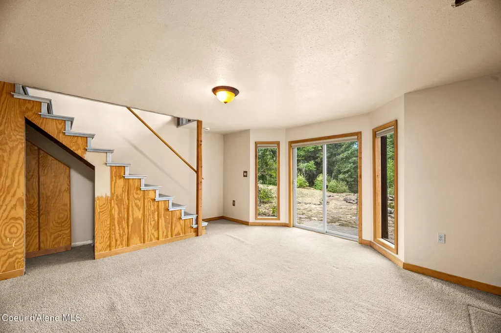 5671 E Wildlife Trail Hayden ID 83835