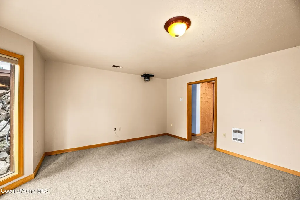 5671 E Wildlife Trail Hayden ID 83835