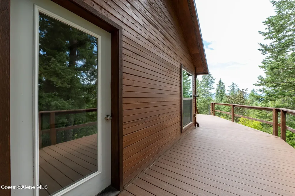 5671 E Wildlife Trail Hayden ID 83835