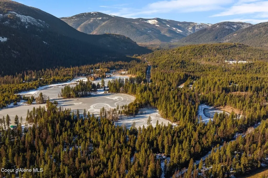 533739 Highway 95 - 228.81 Acres Bonners Ferry ID 83805