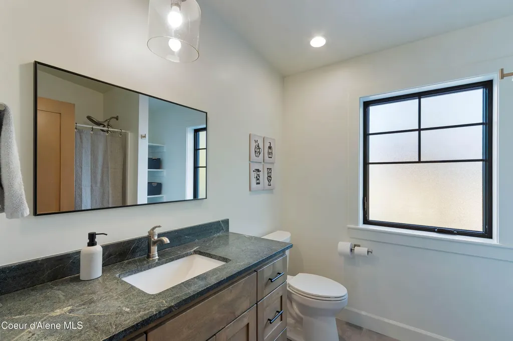 1276 E Hofmeister Court Hayden Lake ID 83835
