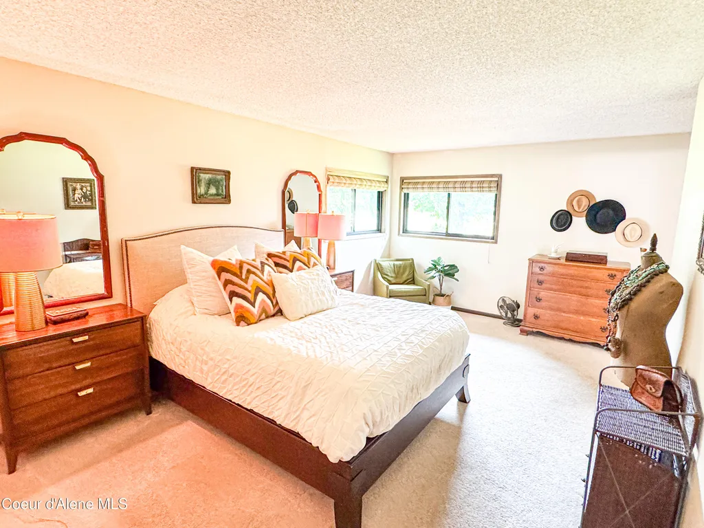 9481 N Chateaux Drive Hayden ID 83835