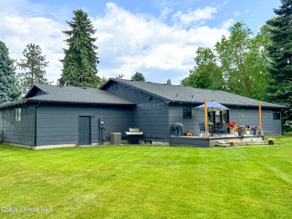 9481 N Chateaux Drive Hayden ID 83835