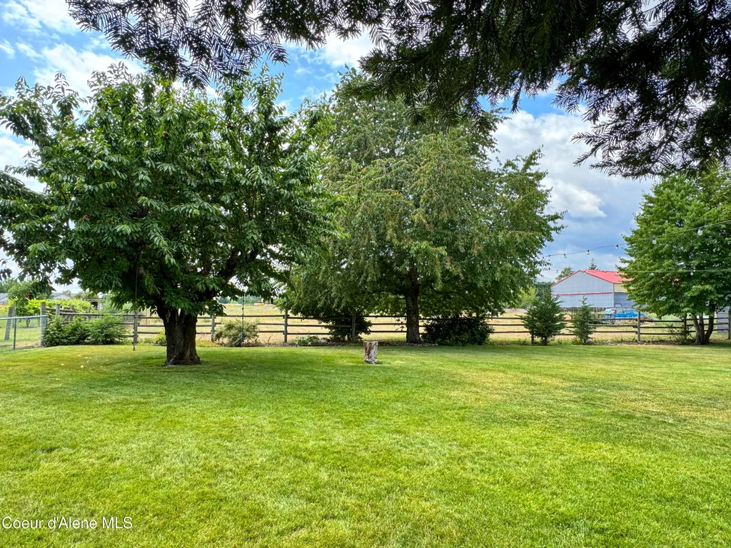 9481 N Chateaux Drive Hayden ID 83835