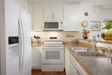 75-6016 Alii Drive Kailua-kona HI 96740