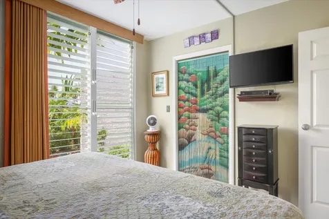 75-6016 Alii Drive Kailua-kona HI 96740