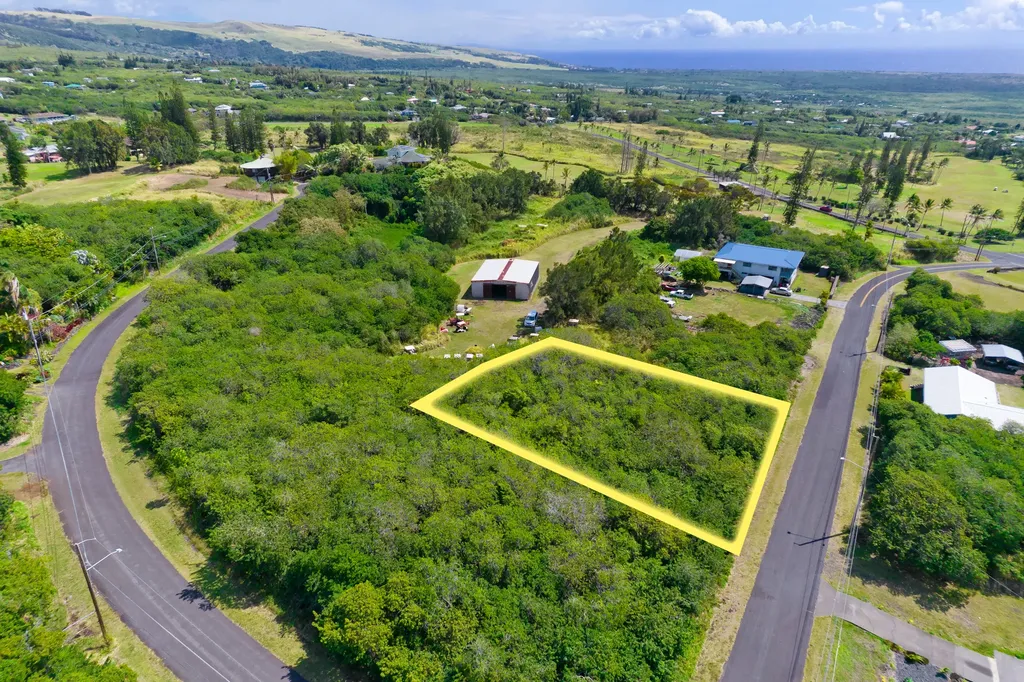 Kaulua Street Naalehu HI 96772