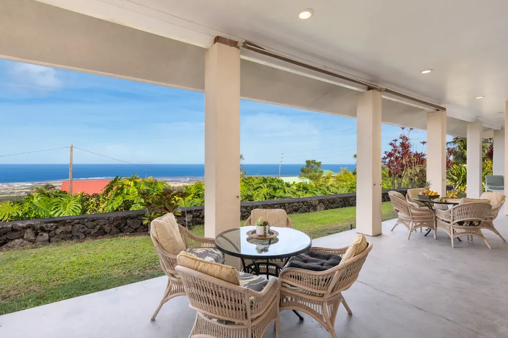 73-1125 Hamanamana Street Kailua-kona HI 96740