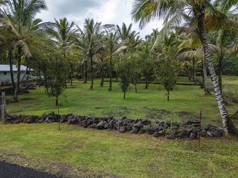 15-1978 9th Avenue Keaau HI 96749