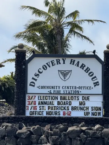 Hekau Street Naalehu HI 96772