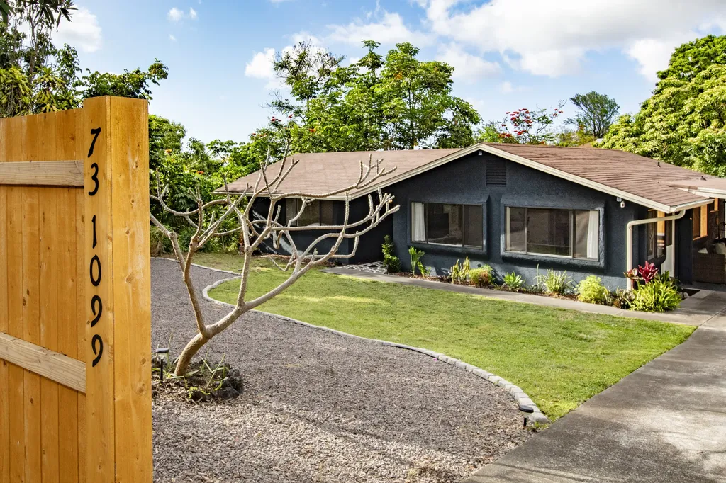 73-1099 Oluolu Street Kailua-kona HI 96740